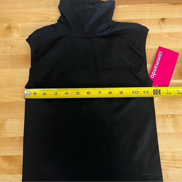 NWT NEW Commando Minimalist Sleeveless Turtleneck Top Size S / M - Picture 8 of 9